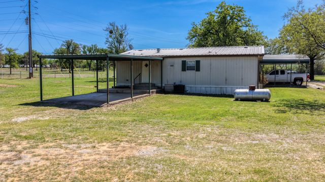 376 Dickson Lane, Gordon, TX 76453