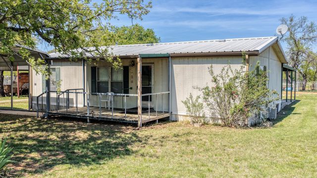 376 Dickson Lane, Gordon, TX 76453