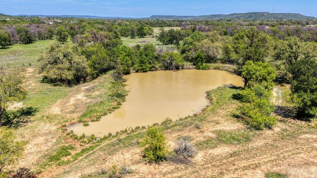 376 Dickson Lane, Gordon, TX 76453