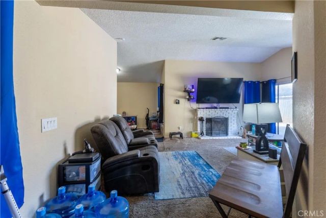 719 W Avenue H2, Lancaster, CA 93534
