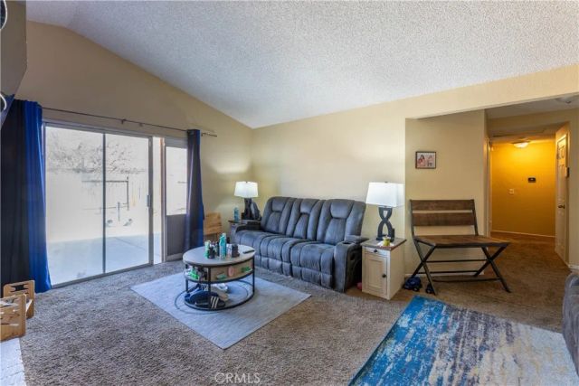 719 W Avenue H2, Lancaster, CA 93534