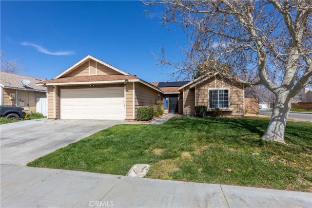 719 W Avenue H2, Lancaster, CA 93534