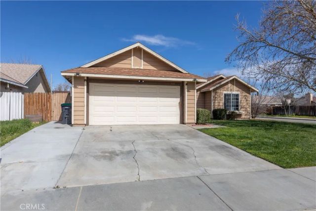 719 W Avenue H2, Lancaster, CA 93534