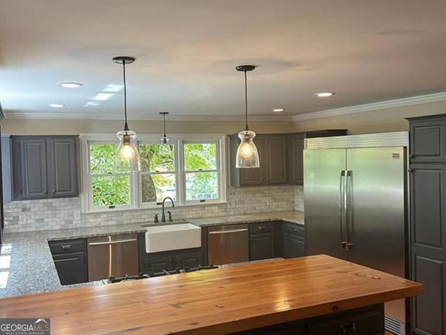 190 McKinney Street, Blue Ridge, GA 30513