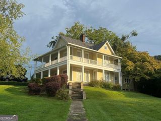 190 McKinney Street, Blue Ridge, GA 30513