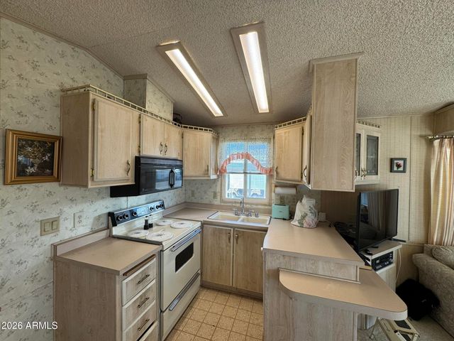 214 E CHOLLA Lane, Florence, AZ 85132