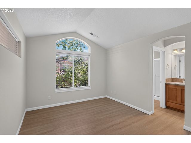16244 Sw GAGE Ln, Beaverton, OR 97006