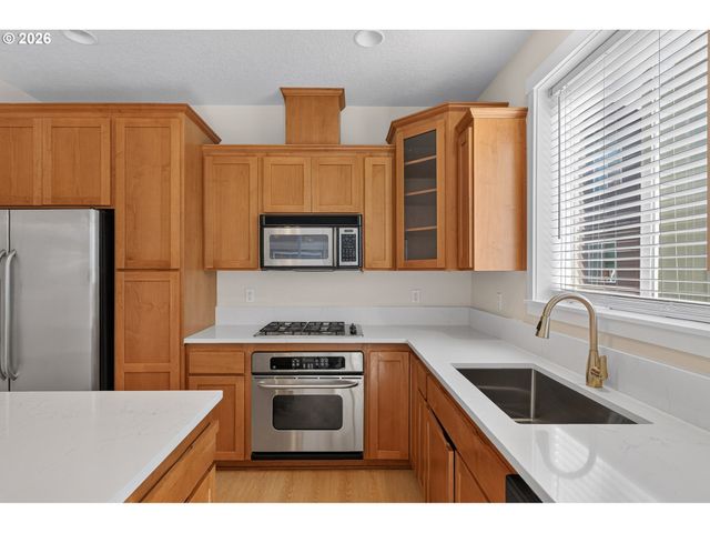 16244 Sw GAGE Ln, Beaverton, OR 97006