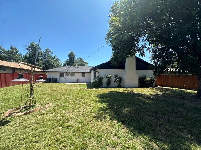 2133 SW 68th Street, Oklahoma City, OK 73159
