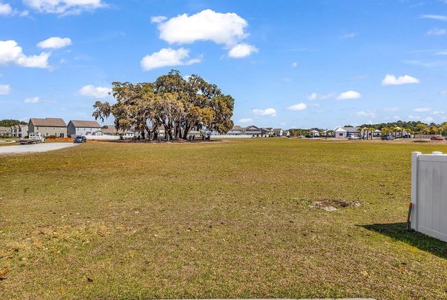 207 Walnut Grove Ct., Myrtle Beach, SC 29579