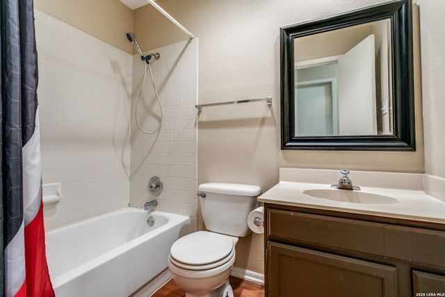 5426 VISTA COURT DR, San Antonio, TX 78247