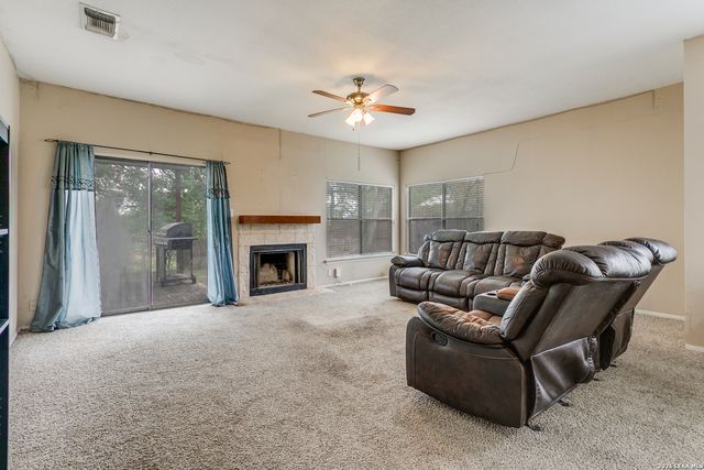5426 VISTA COURT DR, San Antonio, TX 78247
