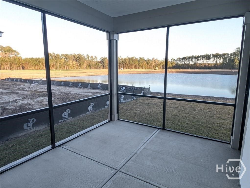 Image 4 of property listing at 52 Hardy Branch Drive, Richmond Hill, GA 31324