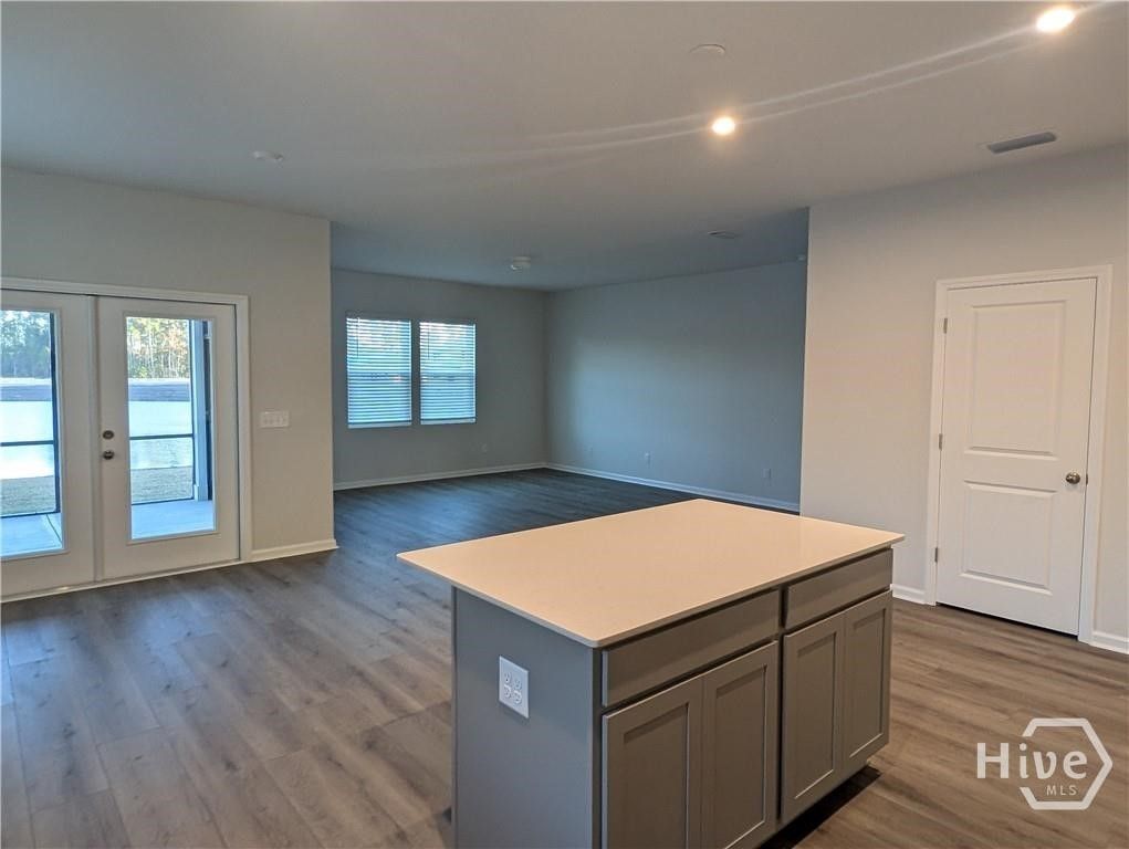 Image 6 of property listing at 52 Hardy Branch Drive, Richmond Hill, GA 31324