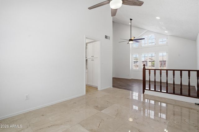 7813 W DREYFUS Drive, Peoria, AZ 85381