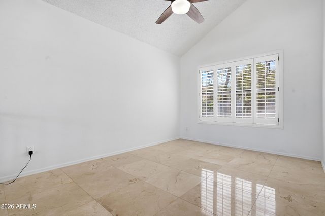 7813 W DREYFUS Drive, Peoria, AZ 85381