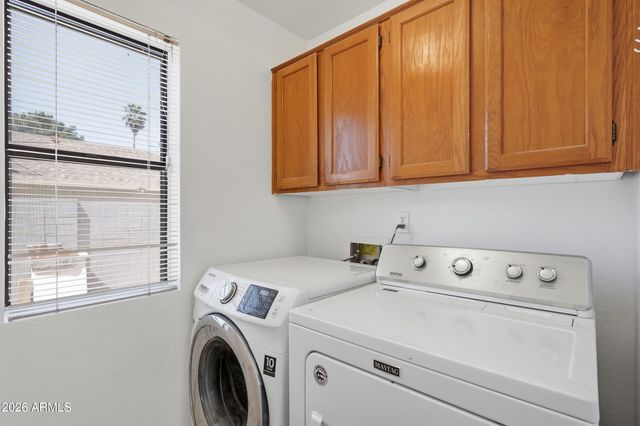 7813 W DREYFUS Drive, Peoria, AZ 85381