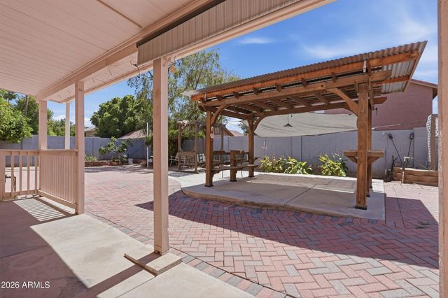 7813 W DREYFUS Drive, Peoria, AZ 85381