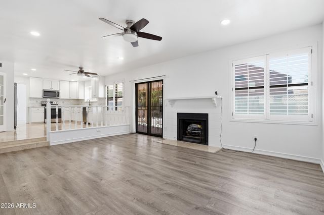 7813 W DREYFUS Drive, Peoria, AZ 85381