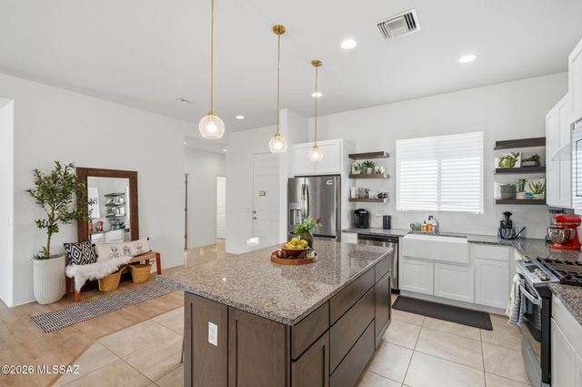 8015 S Galileo Lane, Tucson, AZ 85747