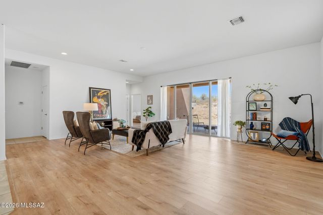 8015 S Galileo Lane, Tucson, AZ 85747