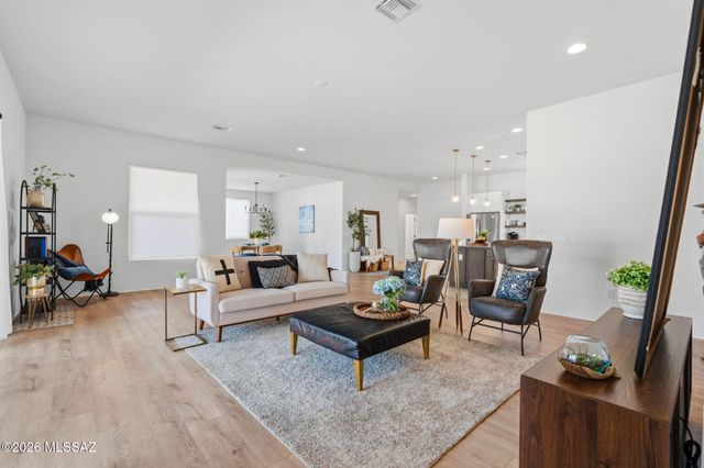 8015 S Galileo Lane, Tucson, AZ 85747