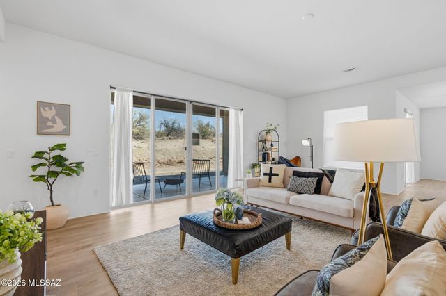 8015 S Galileo Lane, Tucson, AZ 85747