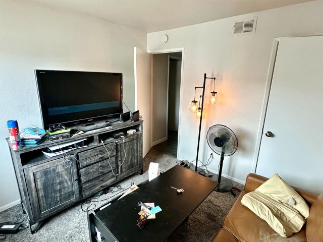 9829 Caspi Gardens Unit 8, Santee, CA 92071