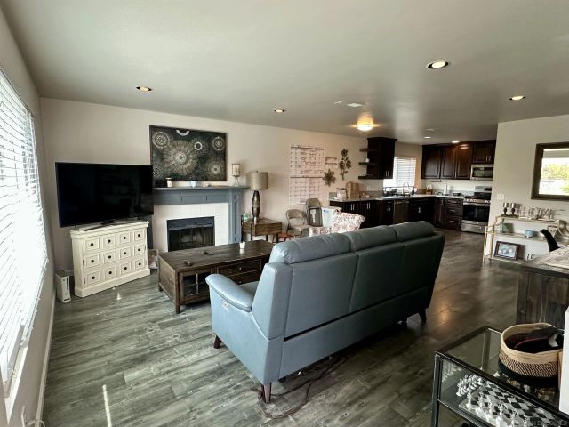 9829 Caspi Gardens Unit 8, Santee, CA 92071