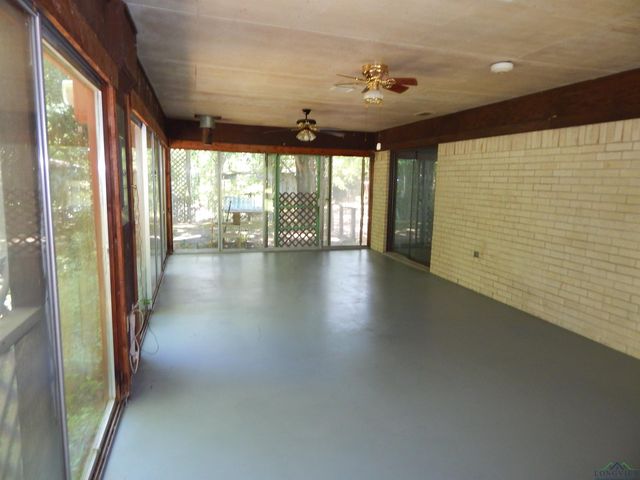 2231 W STATE HWY 154, Gilmer, TX 75644