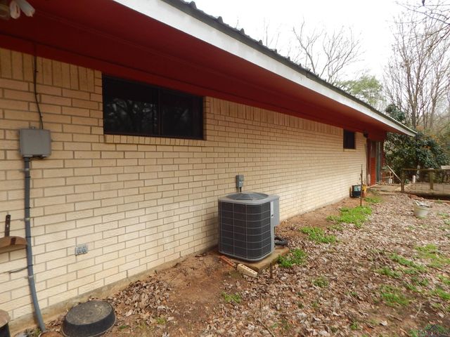 2231 W STATE HWY 154, Gilmer, TX 75644
