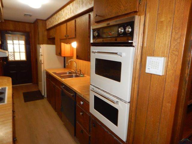 2231 W STATE HWY 154, Gilmer, TX 75644