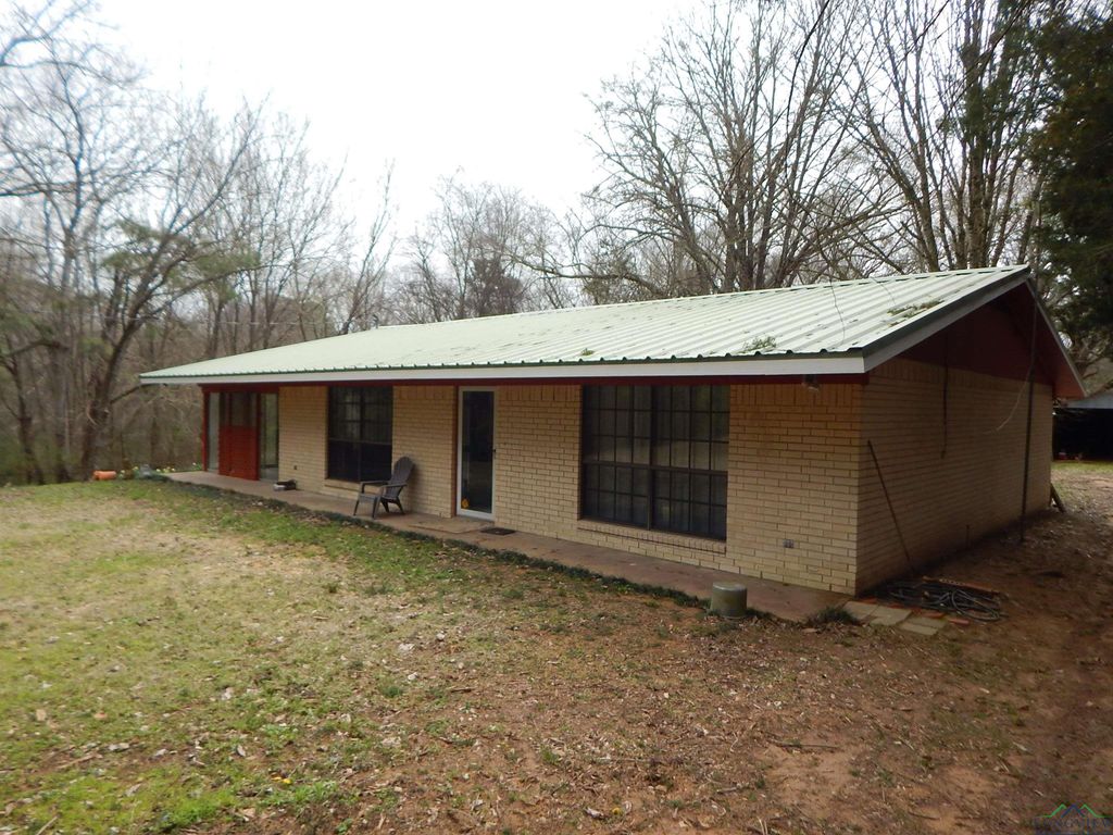 2231 W STATE HWY 154, Gilmer, TX 75644