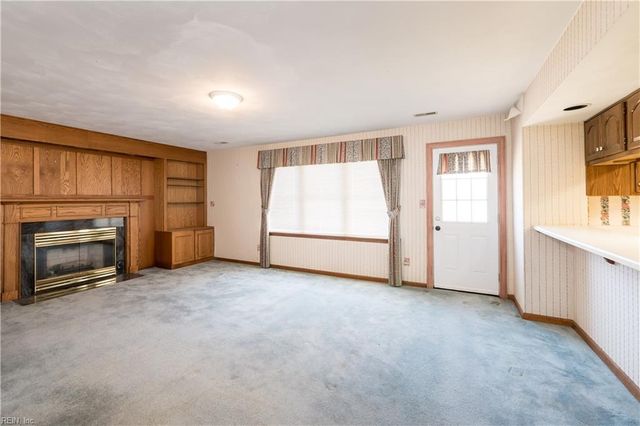 229 Golden Maple DR, Virginia Beach, VA 23452