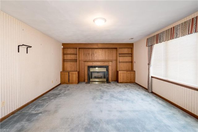 229 Golden Maple DR, Virginia Beach, VA 23452