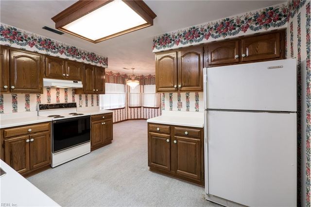 229 Golden Maple DR, Virginia Beach, VA 23452