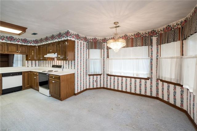 229 Golden Maple DR, Virginia Beach, VA 23452