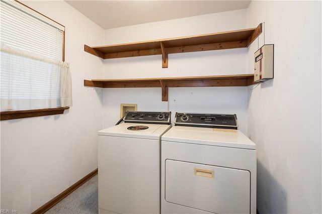 229 Golden Maple DR, Virginia Beach, VA 23452