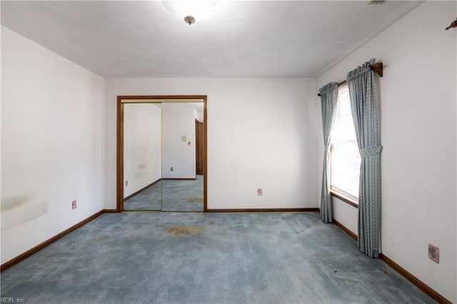 229 Golden Maple DR, Virginia Beach, VA 23452