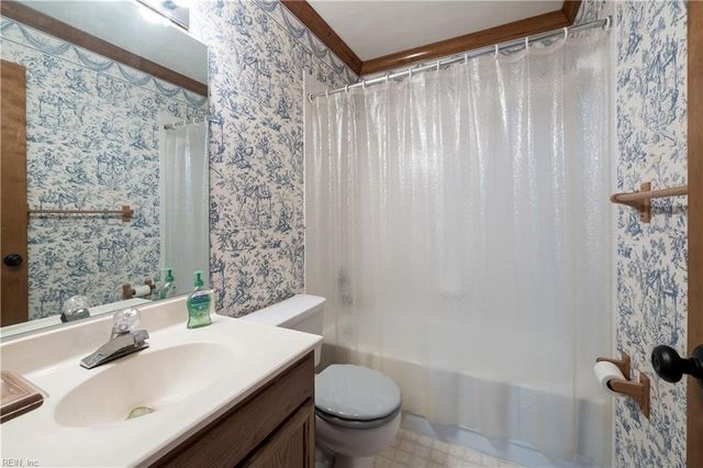 229 Golden Maple DR, Virginia Beach, VA 23452