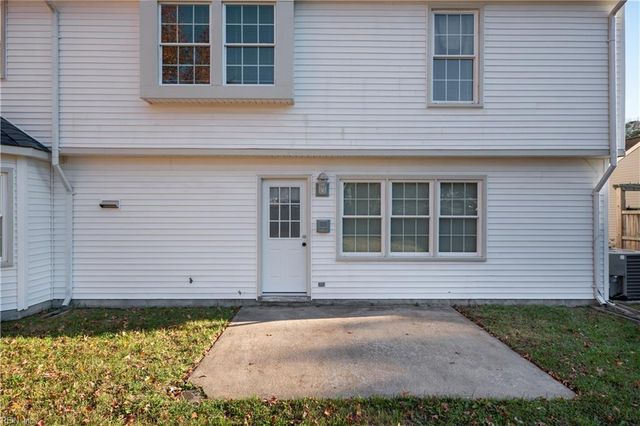 229 Golden Maple DR, Virginia Beach, VA 23452