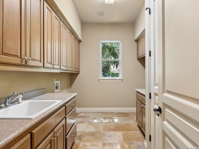 410 Bentley Manor, Shavano Park, TX 78249