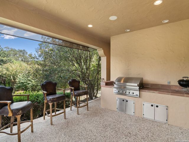 410 Bentley Manor, Shavano Park, TX 78249