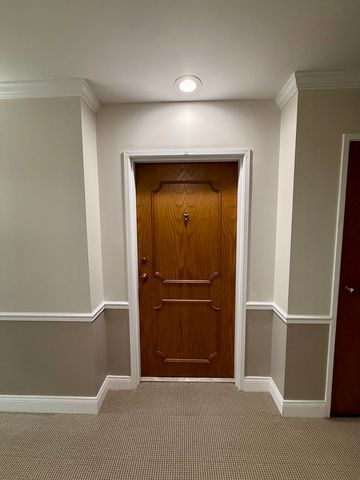 501 Lake Hinsdale Drive 506, Willowbrook, IL 60527