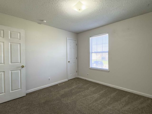 1028 Bush Ave, Oak Grove, KY 42262