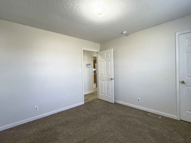 1028 Bush Ave, Oak Grove, KY 42262