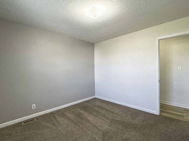 1028 Bush Ave, Oak Grove, KY 42262