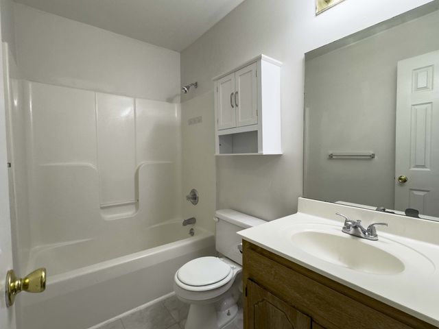 1028 Bush Ave, Oak Grove, KY 42262