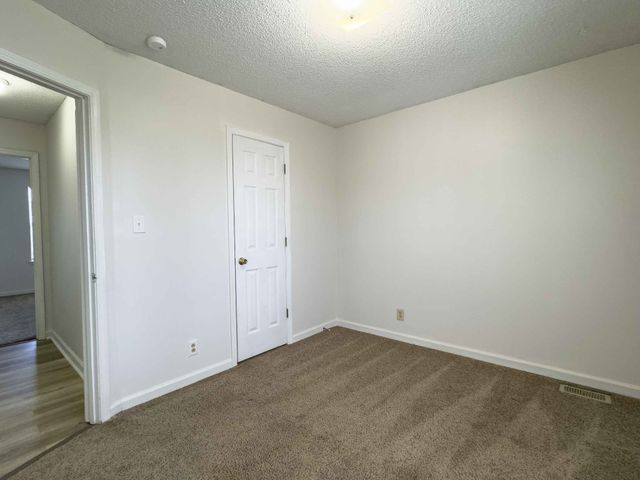 1028 Bush Ave, Oak Grove, KY 42262