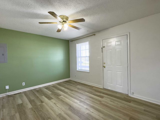 1028 Bush Ave, Oak Grove, KY 42262